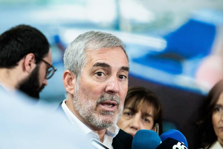 Clavijo solicita ayuda urgente de la Unión Europea para Canarias ante crisis migratoria