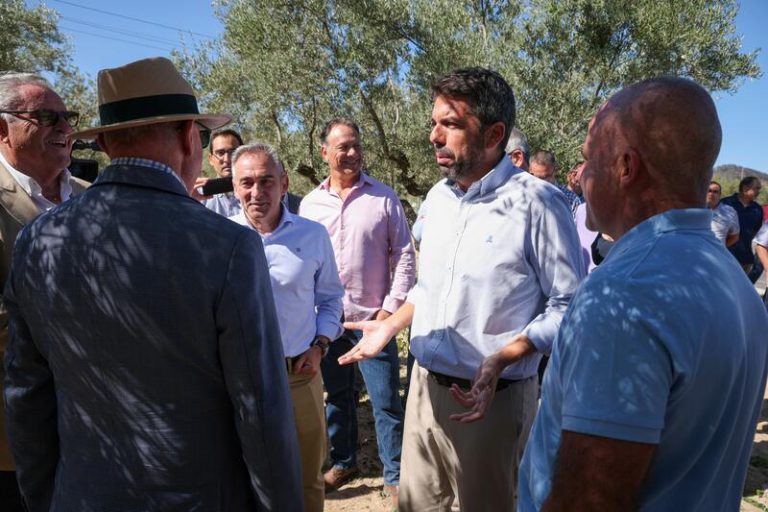 Mazón pone en marcha plan de apoyo de 17 millones para abordar la sequía, beneficiando a 30.000 productores