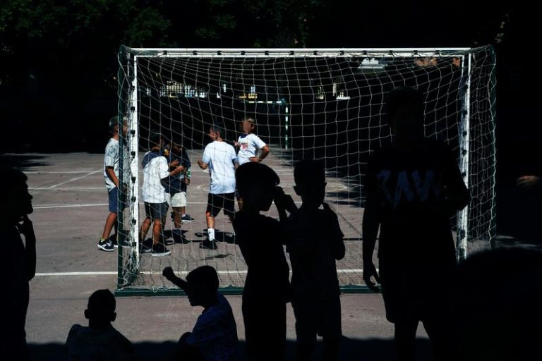 La jornada escolar partida, avalada por la OCDE, mejora el rendimiento de alumnos y reduce desigualdades, según expertos