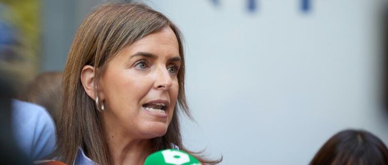 Fúnez promete que el PP apoyará a los isleños de Canarias ante la crisis migratoria y pide más fondos