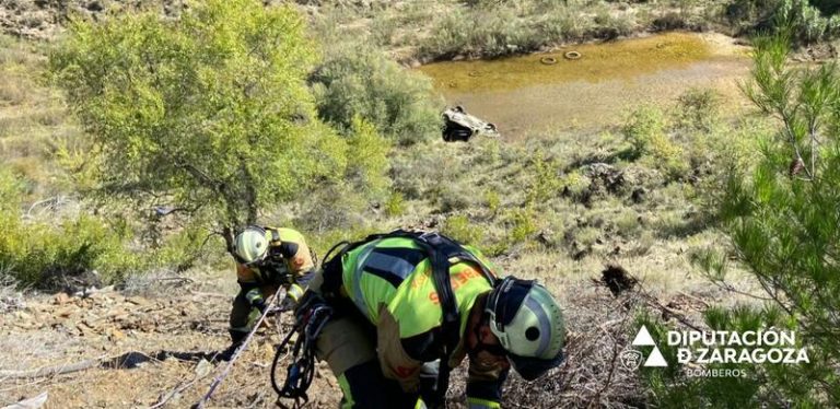 Tragedia en Nuévalos: Descubren a una víctima atrapada en su coche tras precipitarse por un terraplén