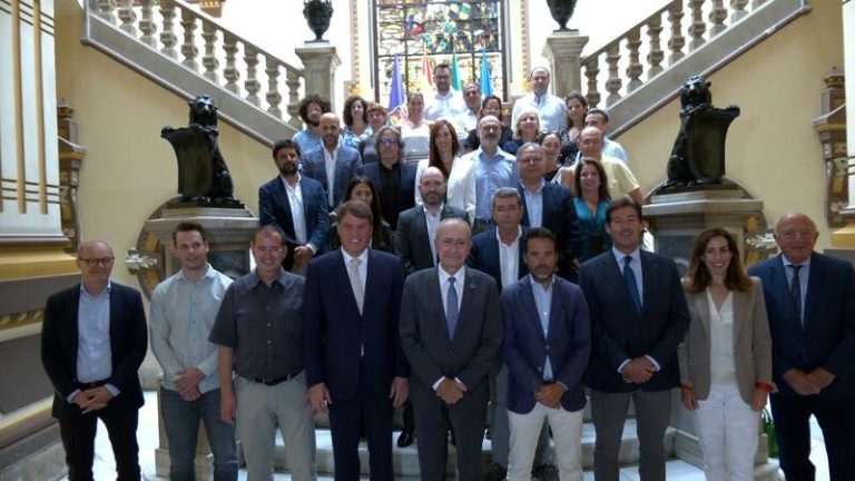 Un informe apela a sensibilizar en ahorro de agua y evitar culpar solo a turistas del consumo
