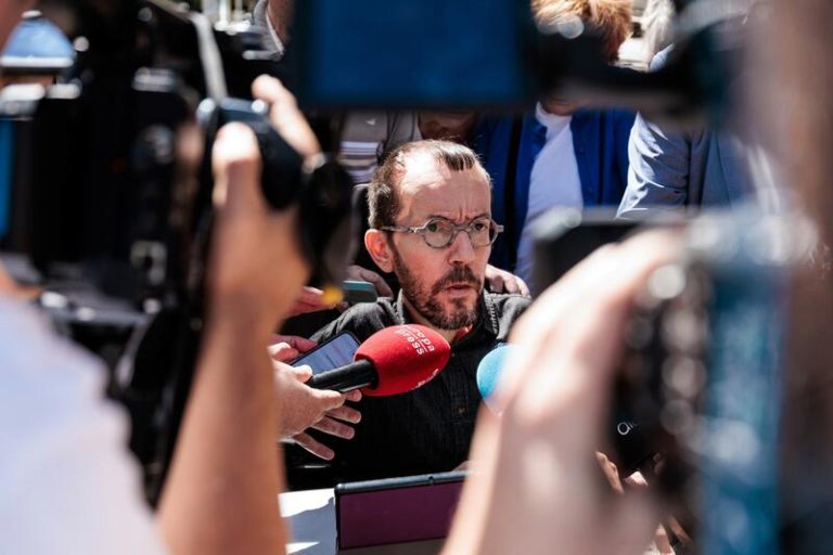 Echenique se defiende ante el tribunal y solicita el sobreseimiento de la causa por su polémico tuit sobre los sacerdotes