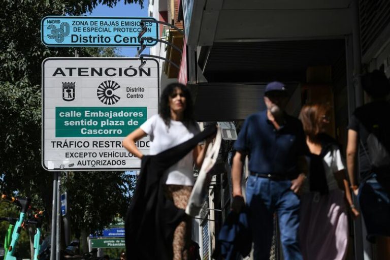 Una asociación de automovilistas pide a Almeida parar la tramitación de multas en ZBE y la devolución de 330 millones