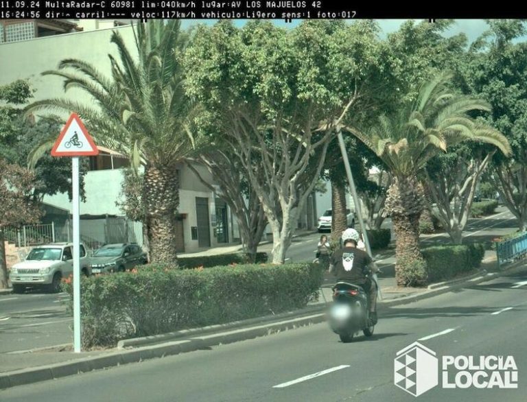 Detectan a un motorista a 117 km/h por una avenida de Santa Cruz limitada a 40