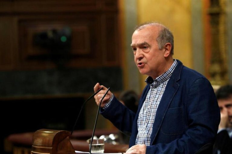 Bildu y BNG critican el acuerdo de pensiones firmado entre Gobierno, sindicatos y patronal