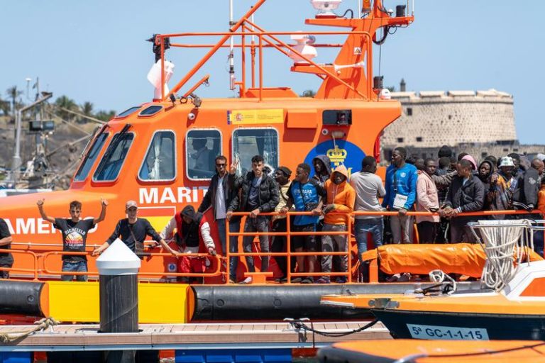 Puerto Naos, Arrecife, recibe otra embarcación con 48 pasajeros