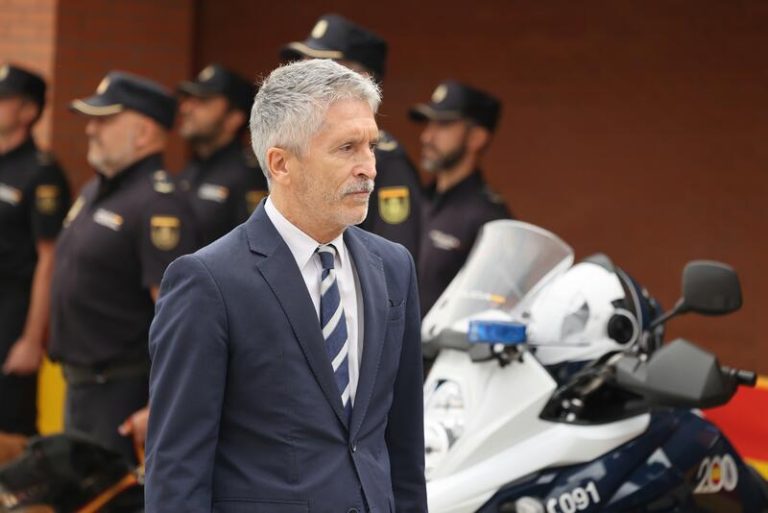 Marlaska critica al PP por centrarse solo en generar escándalo sobre Venezuela y les exige que se disculpen.