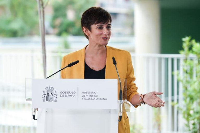 Rodríguez pide a los grupos políticos dar 