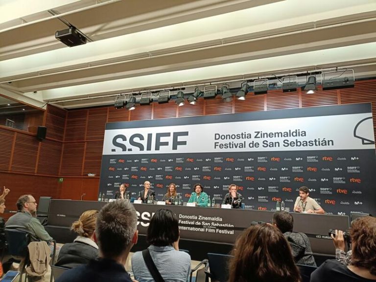 Diwan afirma que 'Emmanuelle' no es una película únicamente para mujeres y busca estimular la imaginación del público