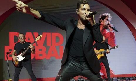 David Bisbal e Isabel Aaiún dejan huella con su 'Potra Salvaje' en el evento Año Uno de Santander SMusic