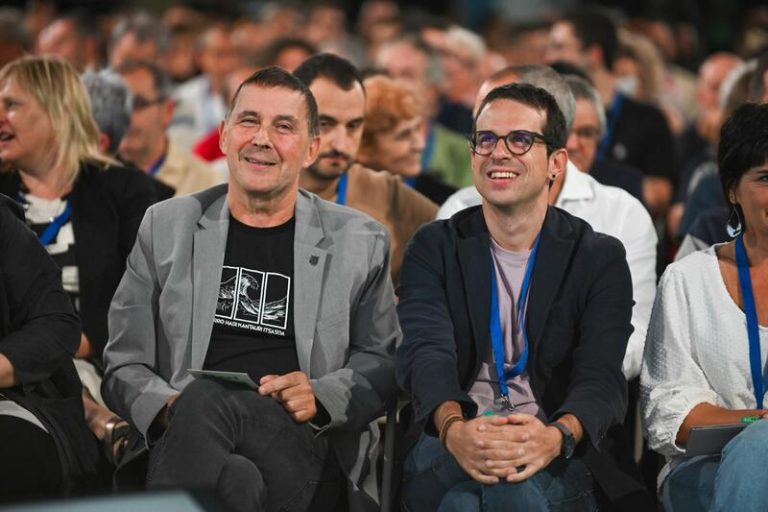 Otegi pide 