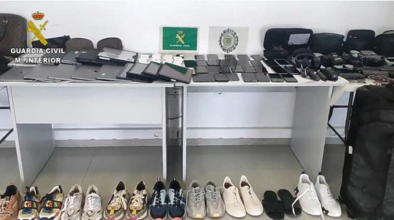 La Guardia Civil desarticula en Ibiza una banda dedicada al tráfico de drogas y robos en casas de lujo