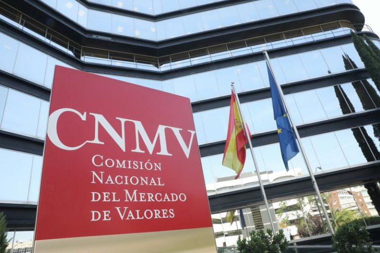 La CNMV alerta de once entidades no autorizadas a prestar servicios de inversión