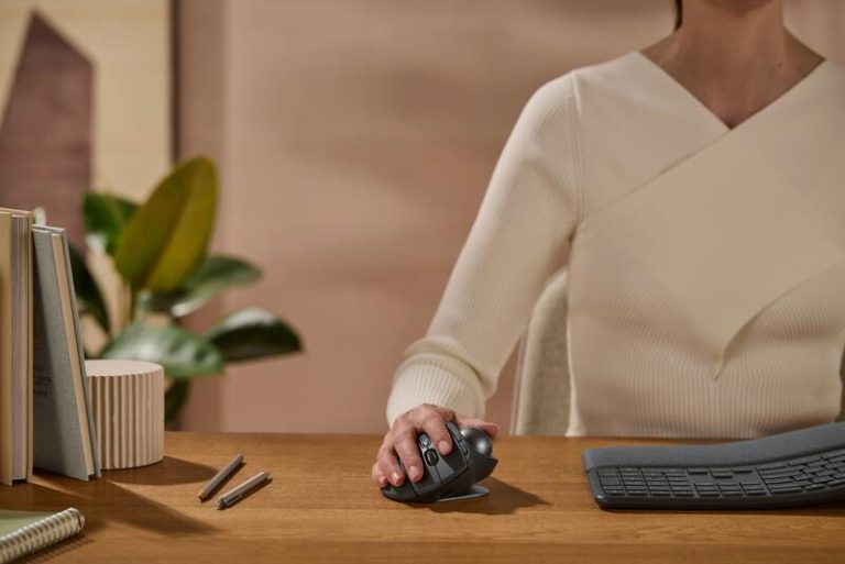 Logitech MX Ergo S: Botones a tu medida y hasta un día entero de batería con conexión al instante