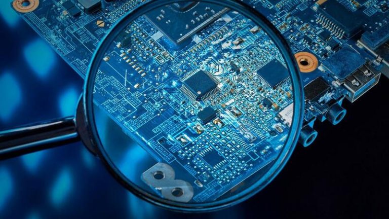La UE destina 65 millones de euros a fomentar la investigación en semiconductores