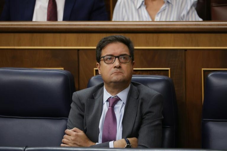 El Gobierno invierte 548.000 euros en actualización de conocimientos de empleados locales