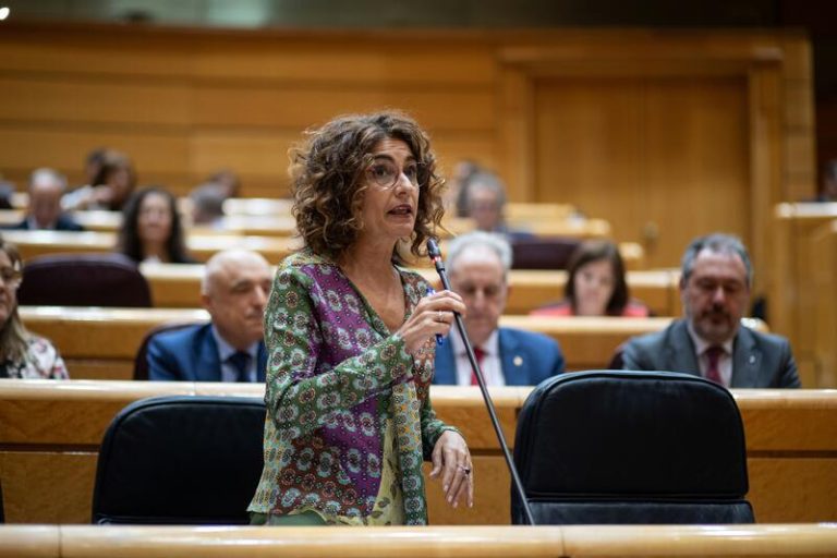 Según Montero, la Agencia Tributaria catalana es constitucional y puede recaudar y gestionar todos los impuestos