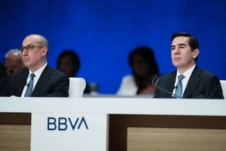 BBVA propone colaborar con el Gobierno para abordar inquietudes sobre la oferta pública de adquisición