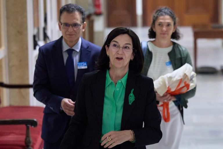 Las empresas de televisión españolas preservan la clasificación por edades en un código que incluye penalizaciones