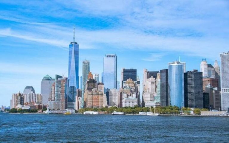 El PIB de EE.UU aumentó en el segundo trimestre al 0,7%, tres décimas más que en el primero