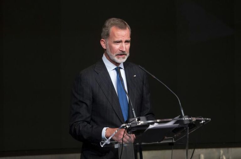 Historiadores tildan de 