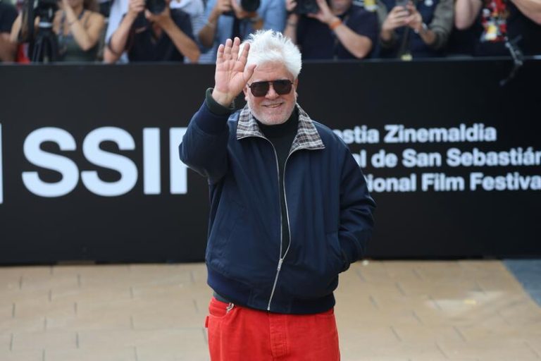 Almodóvar, sobre el Premio Donostia: 