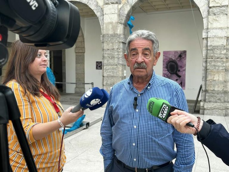 Revilla lamenta que Buruaga sale de Moncloa 