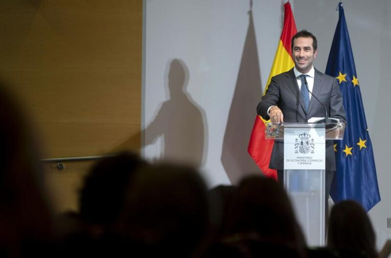 Feijóo se une a la iniciativa del Gobierno sobre reducción de la jornada
