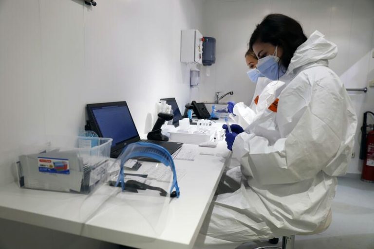 IEE calcula que bajar el IVA de los productos sanitarios reduciría el gasto público en hasta 1.300 millones