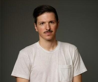 Secuoya Studios y el guionista Juan Carballo firman un acuerdo que amplía el equipo creativo de la compañía