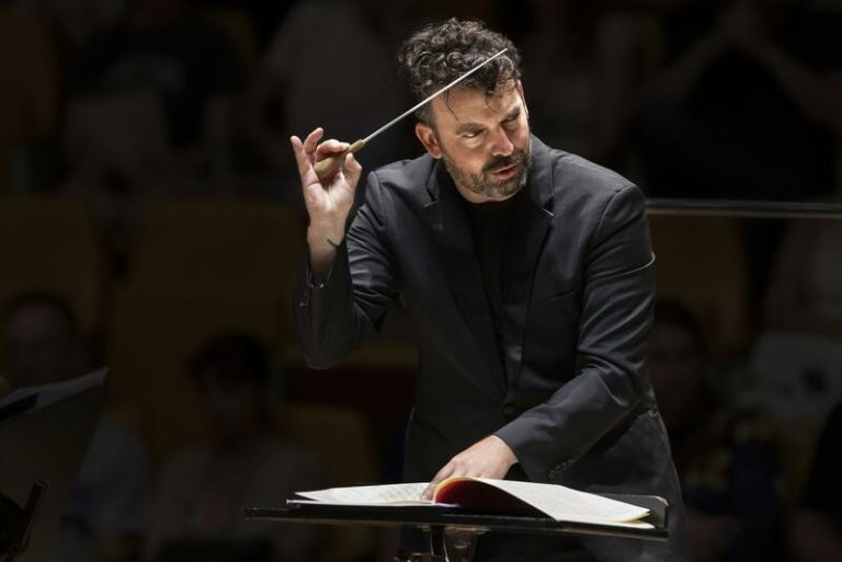James Gaffigan sobre su renovación en Les Arts de Valencia: 