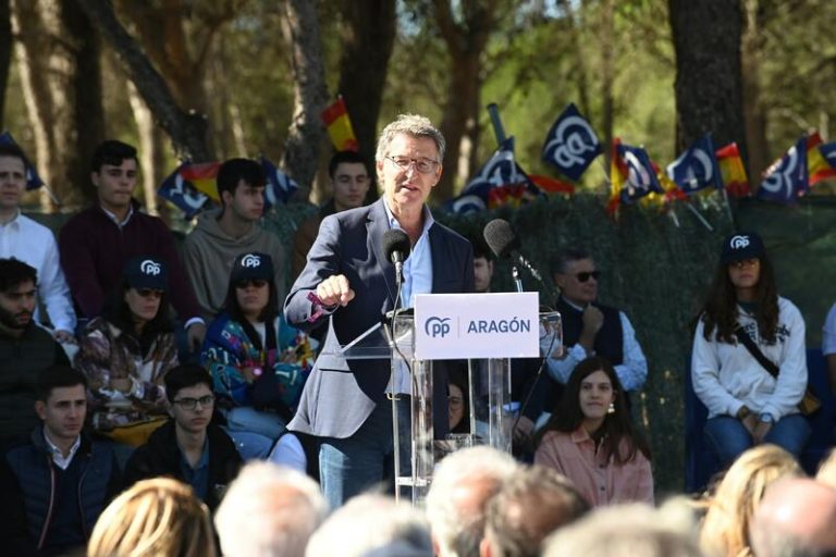 Feijóo señala que Sánchez es el único primer ministro en Europa que vive tan atado a sus socios y a la corrupción