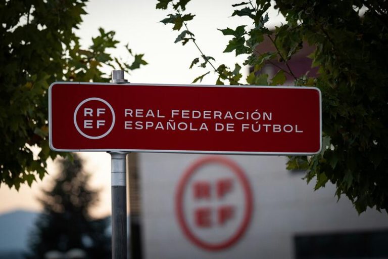 El exasesor jurídico de la RFEF comparece este jueves como investigado ante la juez de la 'Supercopa'