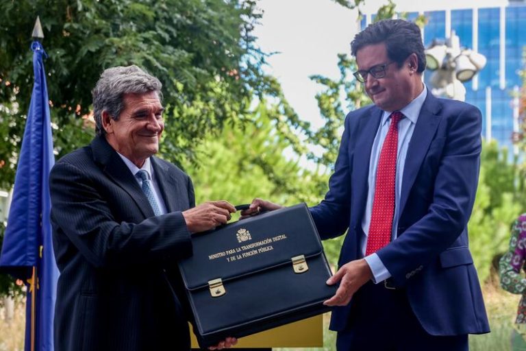 El PP exige la comparecencia de Escrivá en el Congreso para que explique sus planes para el Banco de España