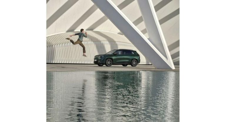 Leapmotor International abre pedidos en Europa para sus modelos eléctricos el T03 y el SUV C10