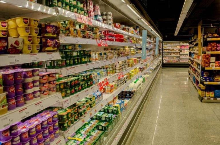 Facua piensa que la rebaja del IVA a alimentos es 