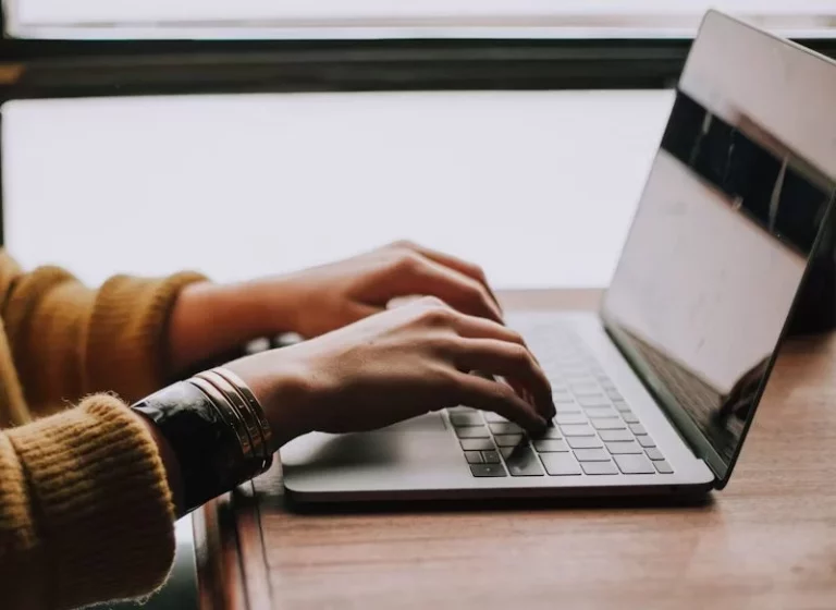 Desmitificando las Características Más Importantes a Considerar en una Laptop