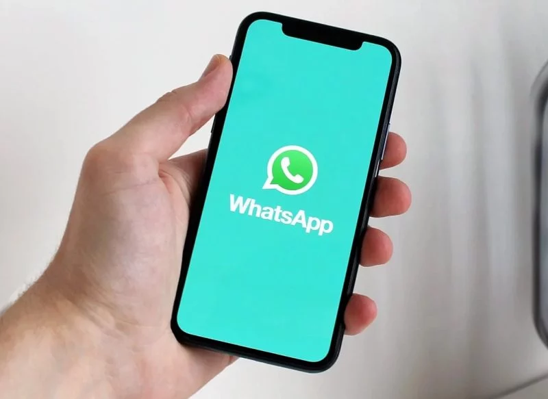 LOS STICKERS MEJORAN EN WHATSAPP