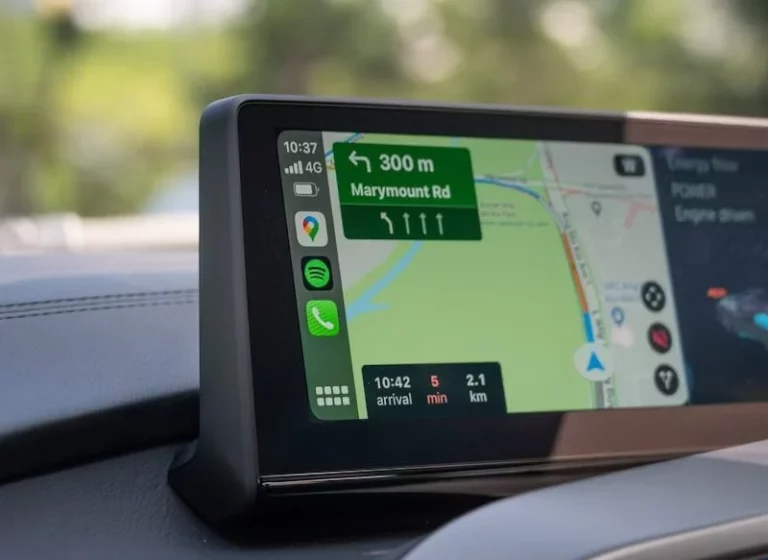 Las 8 apps imprescindibles para Android Auto: Waze, TomTom, WhatsApp...