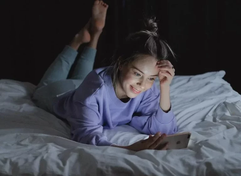 ¿Problemas para dormir? Estas apps de Android bloquean la luz azul para facilitar el descanso
