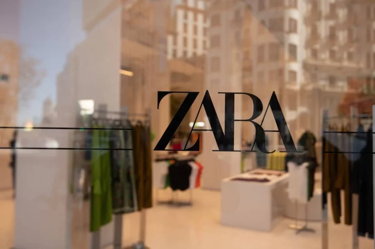 5 faldas holgadas de Zara para vestir elegante sin sacrificar comodidad