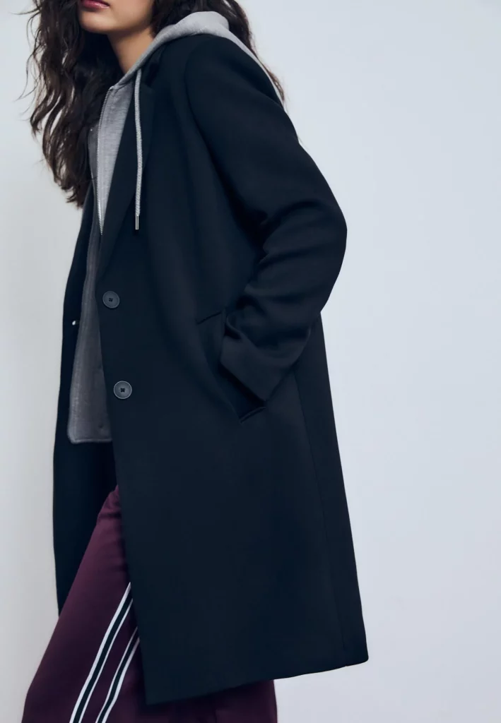 Abrigo combinado capucha tacto suave