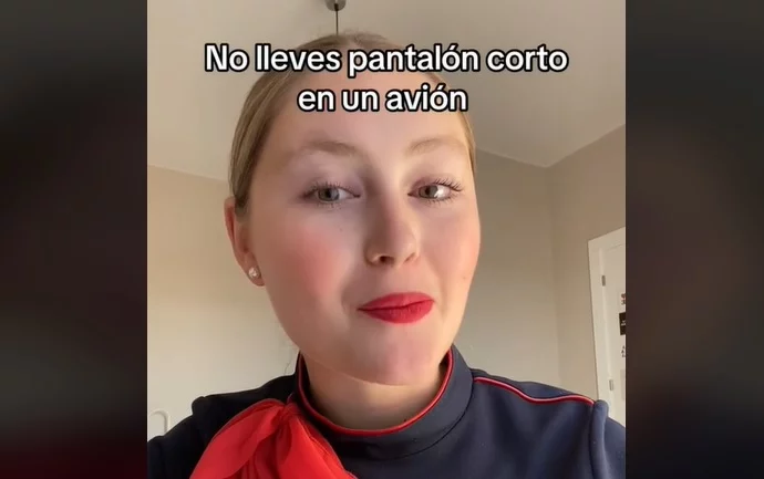 Una azafata explica porque nunca debes viajar en avión con pantalón corto