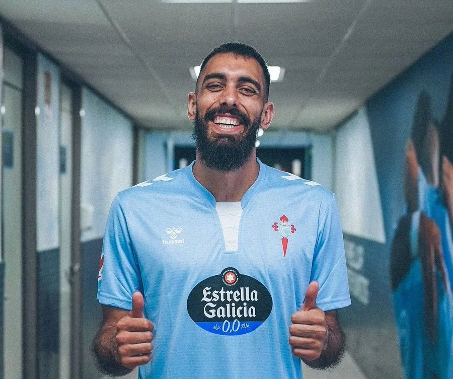 A Borja Iglesias se le caen los goles fuera del Betis