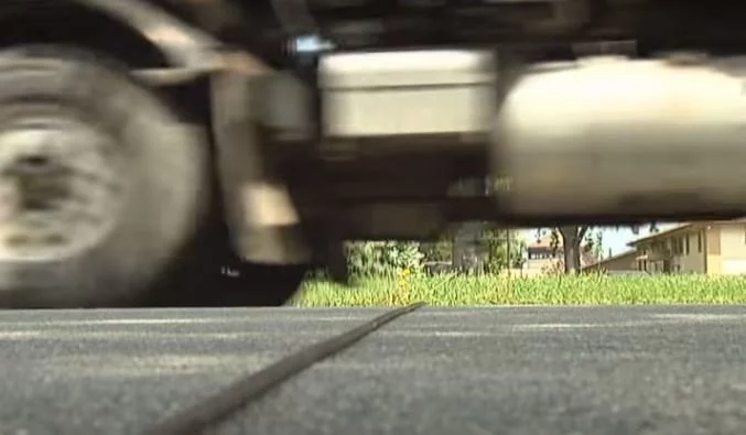 DGT: ¿Cómo funcionan los cables que ves en la carretera?