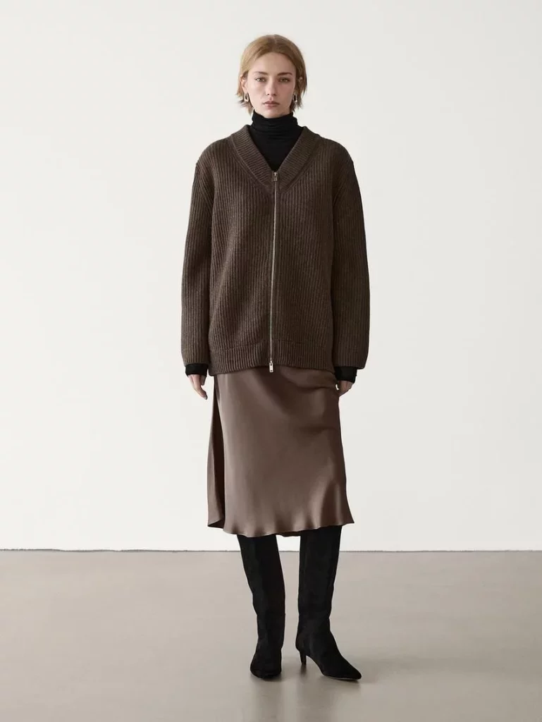 Chaqueta cuello pico 100% lana de MASSIMO DUTTI