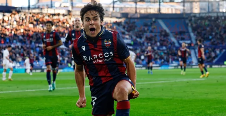 Carlos Álvarez provoca la reacción del Sevilla FC: hay un plan
