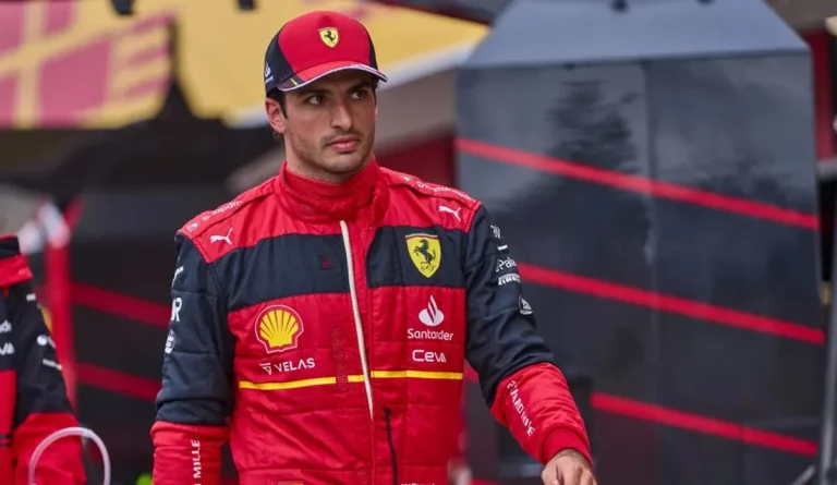 Carlos Sainz cobra facturas a Ferrari: “no es lo ideal”