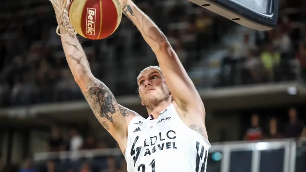 Claves para el futuro de Osetkowski e1727397970139